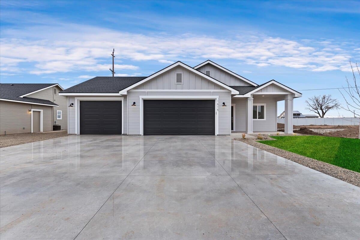 Newly built starter home in the Old's Ferry subdivision, Weiser